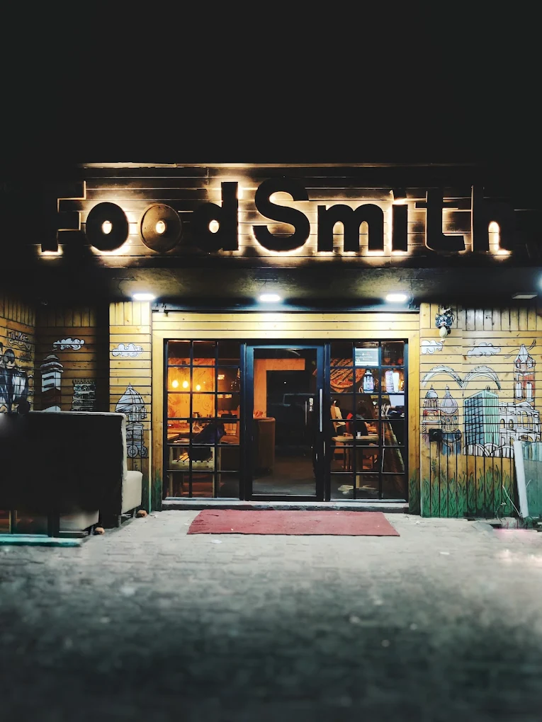 The FoodSmith WoodFire Pizza & Grill